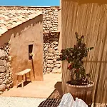Casa Imayah Charming Bed & Breakfast 4*