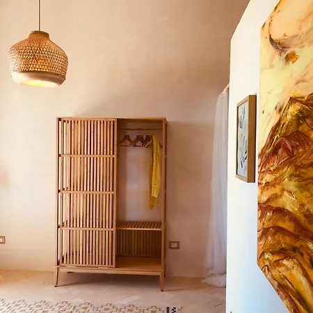 Casa Imayah Charming Bed & Breakfast 4*